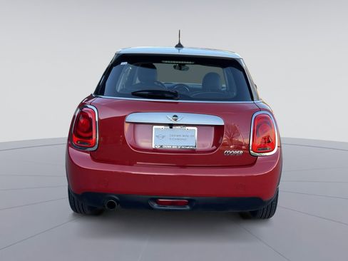 Used 2015 MINI Cooper 4-Door Hardtop image 4