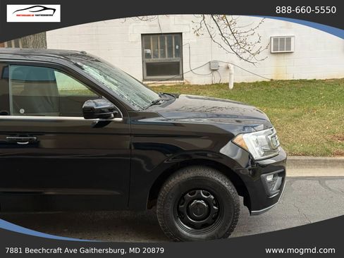 Used 2018 Ford Expedition XL w/ Fleet Convenience Package AWD/4WD image 7