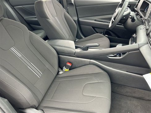 New 2025 Hyundai Elantra Sport image 10