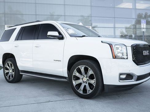 Used 2019 GMC Yukon SLE w/ Convenience Package image 4