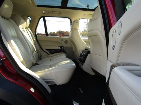 Used 2015 Land Rover Range Rover Supercharged image 13