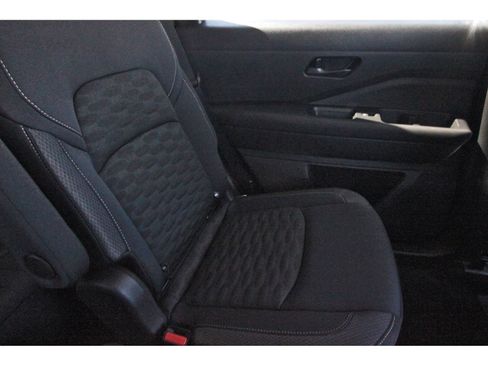 Certified 2025 Nissan Pathfinder SV w/ SV Premium Package FWD image 15