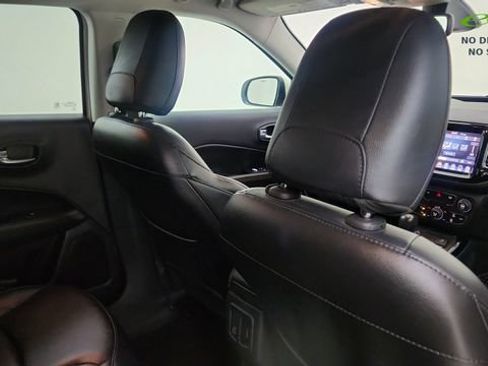 Used 2019 Jeep Compass Limited FWD image 28