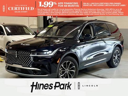 Used 2024 Lincoln Nautilus Premier AWD/4WD image 1
