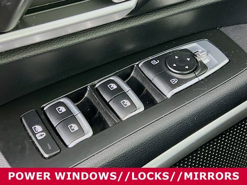 Used 2022 Kia Telluride LX image 21