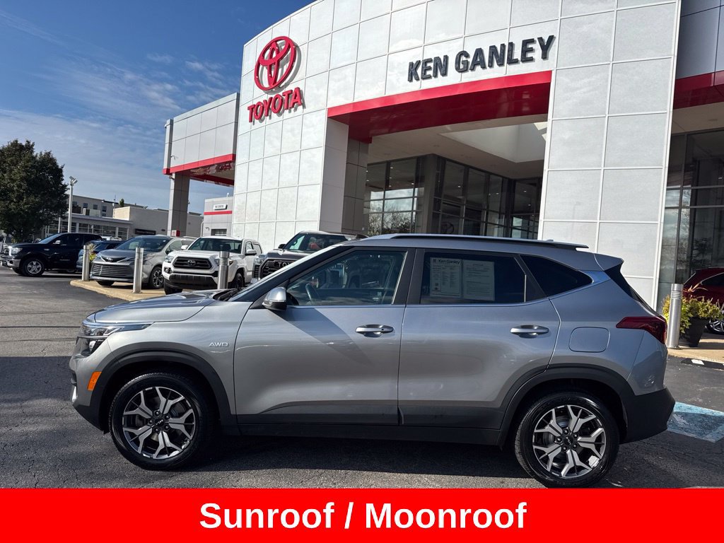 Used 2023 Kia Seltos EX AWD/4WD image 3