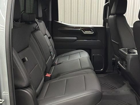 Used 2026 Chevrolet Silverado 1500 LT Trail Boss w/ Convenience Package II AWD/4WD image 40