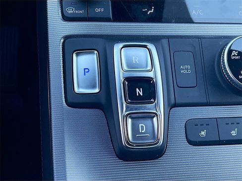 Used 2024 Hyundai Palisade Calligraphy image 17