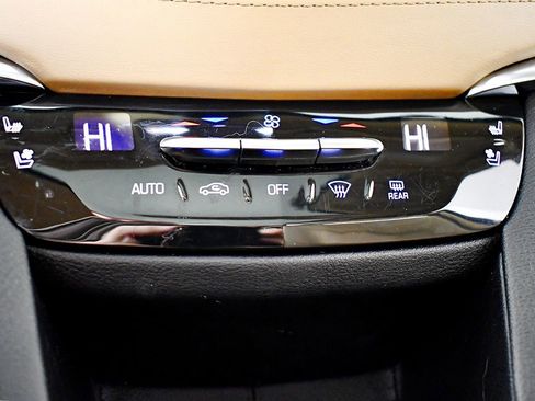 Used 2021 Cadillac XT5 Sportv w/ Platinum Package image 38