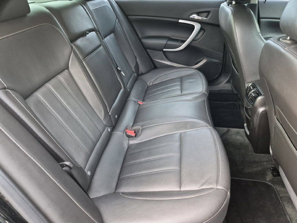 Used 2017 Buick Regal Sport Touring FWD image 21