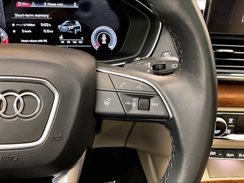 Used 2021 Audi Q5 Premium Plus w/ Premium Plus Package image 24