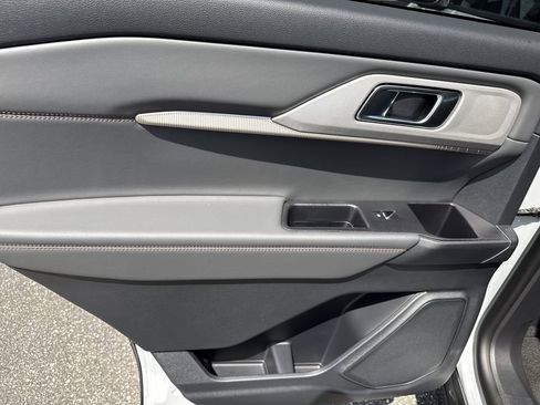 New 2026 Ford Explorer Active image 21