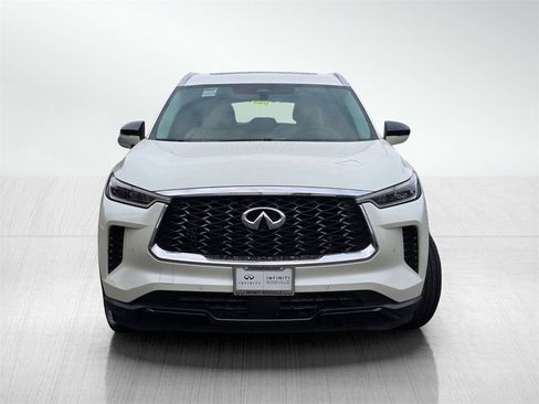 Used 2023 INFINITI QX60 Luxe image 2