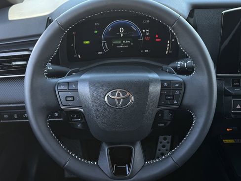 Used 2026 Toyota Camry SE w/ Convenience Package image 14