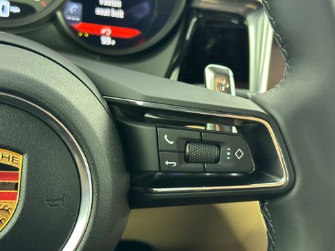 New 2026 Porsche Macan image 28