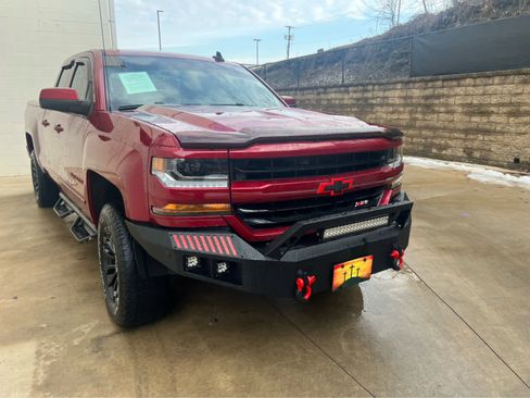 Used 2018 Chevrolet Silverado 1500 LT w/ All Star Edition image 2