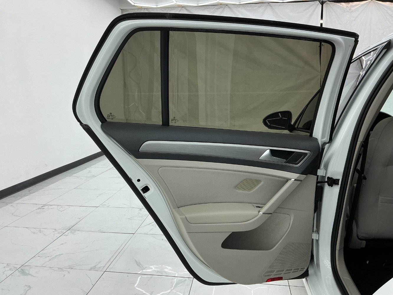 Used 2016 Volkswagen Golf S FWD image 24