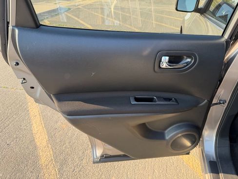 Used 2012 Nissan Rogue S w/ Special Edition Pkg AWD/4WD image 15