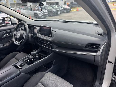 Used 2024 Nissan Rogue SV AWD/4WD image 19