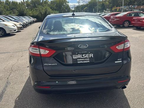 Used 2014 Ford Fusion SE FWD image 6