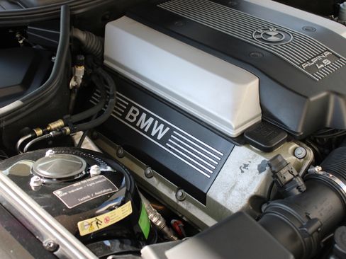 Used 2003 BMW Z8 image 49