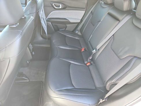 New 2026 Jeep Compass Latitude image 19