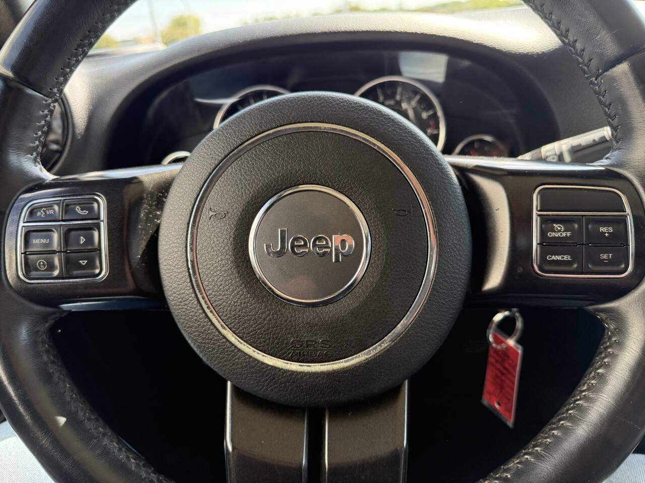 Used 2017 Jeep Wrangler Unlimited Sahara AWD/4WD image 21