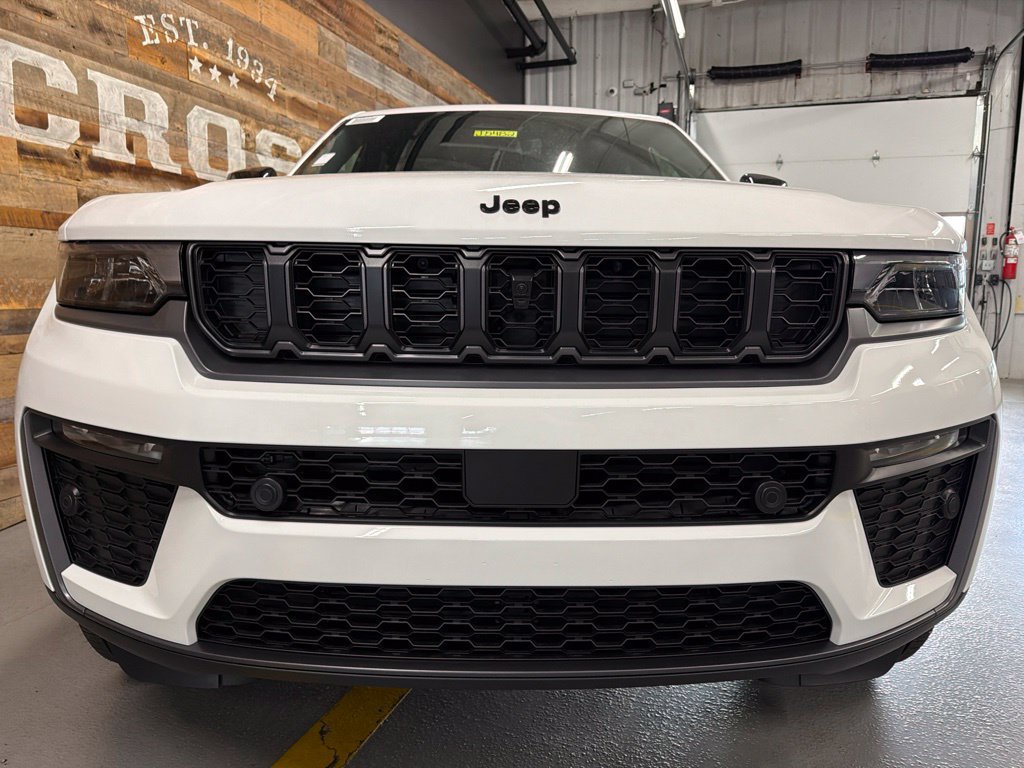 New 2026 Jeep Grand Cherokee Limited AWD/4WD image 7