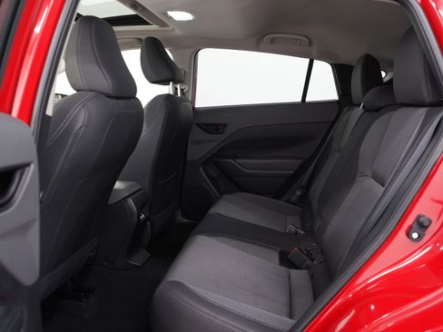 Used 2024 Subaru Crosstrek 2.0i Premium AWD/4WD image 18