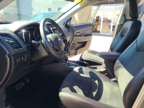 Used 2024 Mitsubishi Outlander Sport SE image 13