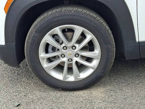 Used 2024 Chevrolet TrailBlazer LS FWD image 31