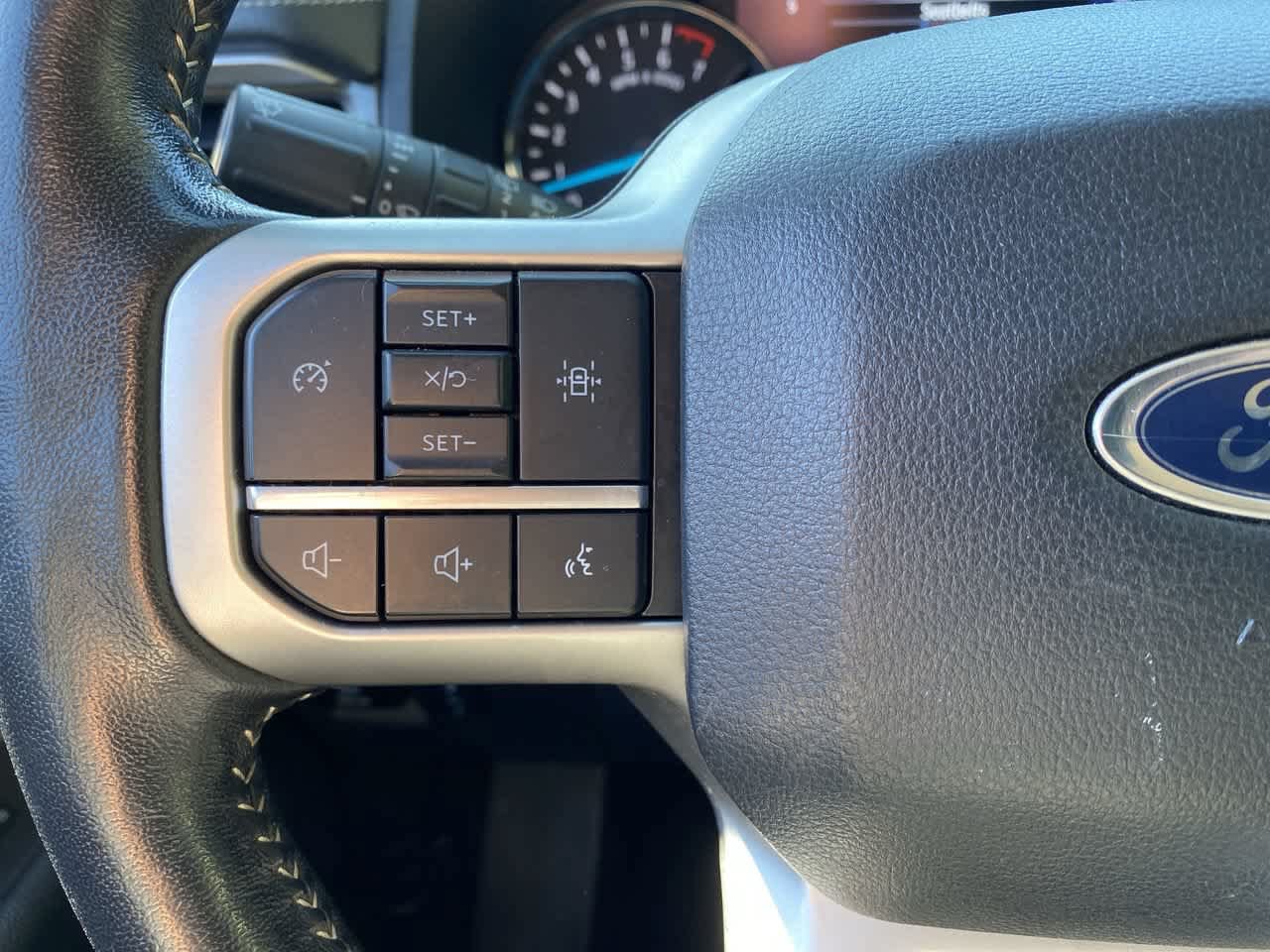 Used 2024 Ford Expedition XLT AWD/4WD image 19