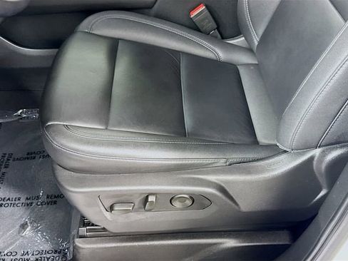 Used 2025 Chevrolet Tahoe LT image 19