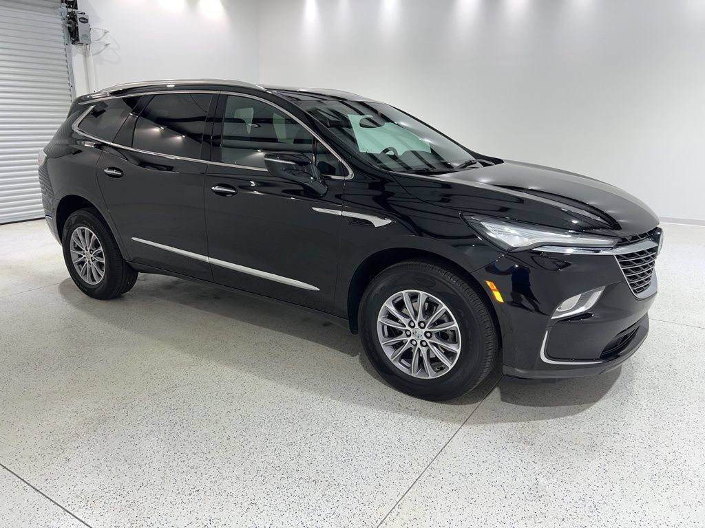 Used 2024 Buick Enclave Essence w/ LPO, Floor Liner Package FWD image 7