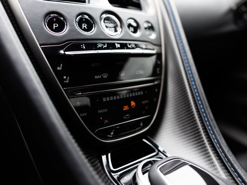 Used 2020 Aston Martin DB11 AMR RWD image 7