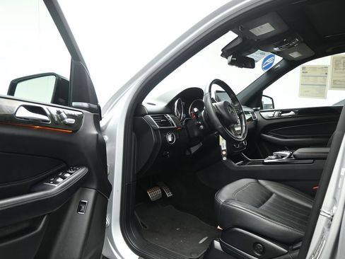 Used 2019 Mercedes-Benz GLE 400 4MATIC image 8