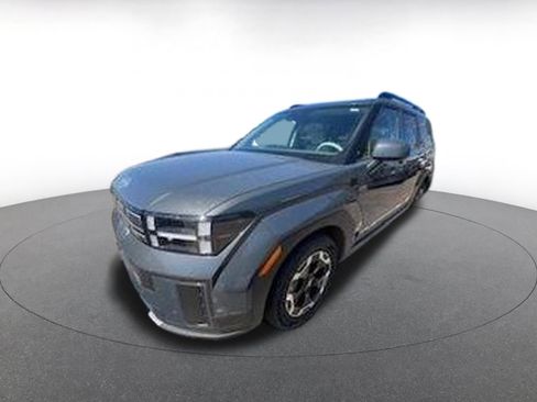 Used 2025 Hyundai Santa Fe SEL image 3