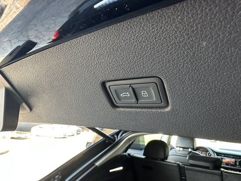 Used 2019 Audi Q8 Prestige w/ Luxury Package AWD/4WD image 24