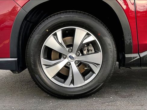 Certified 2023 Subaru Ascent Premium w/ Convenience Package AWD/4WD image 10