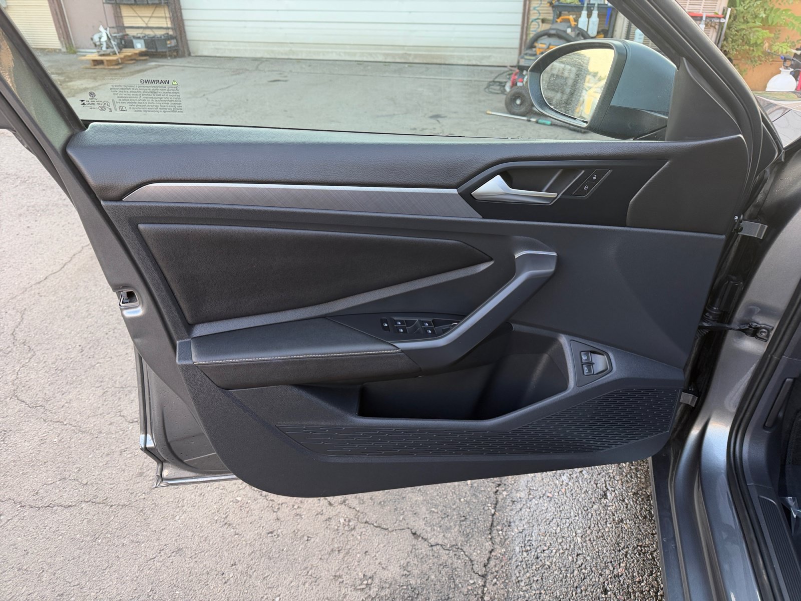 Used 2024 Volkswagen Jetta SE FWD image 19