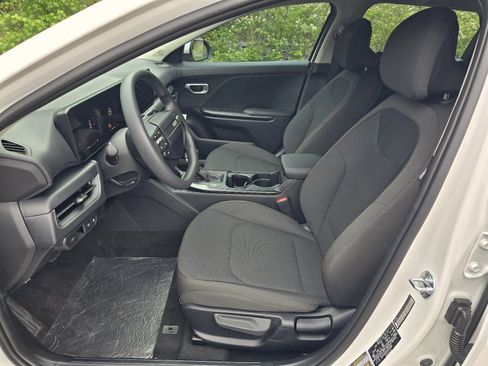 New 2026 Kia K4 FWD image 5