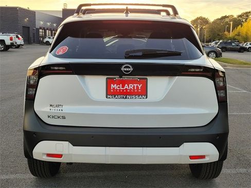 New 2026 Nissan Kicks SV w/ Cold Weather Package image 6