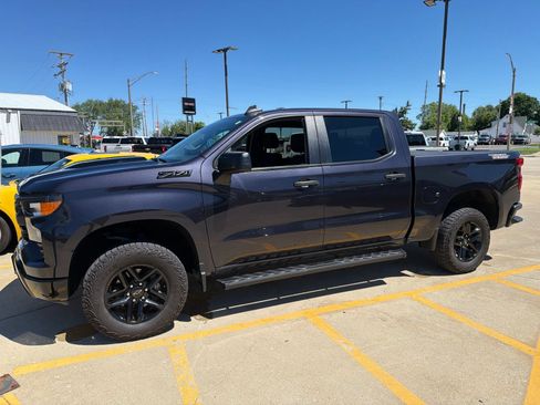Used 2023 Chevrolet Silverado 1500 Custom Trail Boss w/ LPO, Dark Essentials Package AWD/4WD image 1