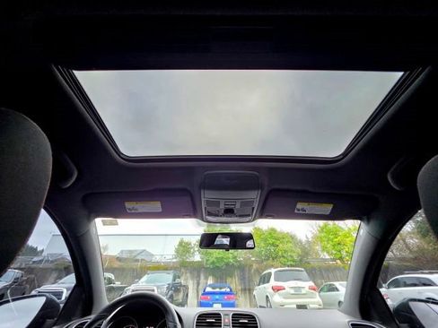 Used 2013 Volkswagen GTI 2-Door image 22