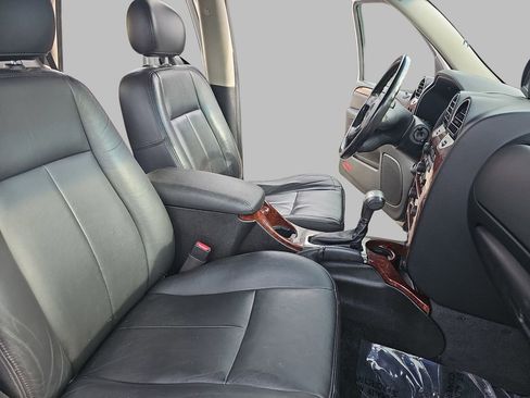 Used 2007 GMC Envoy SLT AWD/4WD image 13