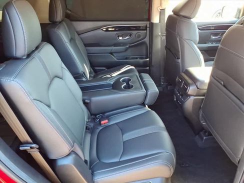 Certified 2025 Honda Pilot EX-L image 13