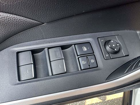 Used 2023 Toyota RAV4 SE w/ Weather & Moonroof Package AWD/4WD image 18