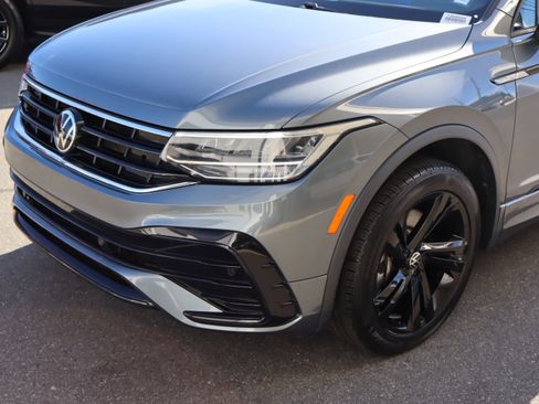 Used 2023 Volkswagen Tiguan SE R-Line image 6