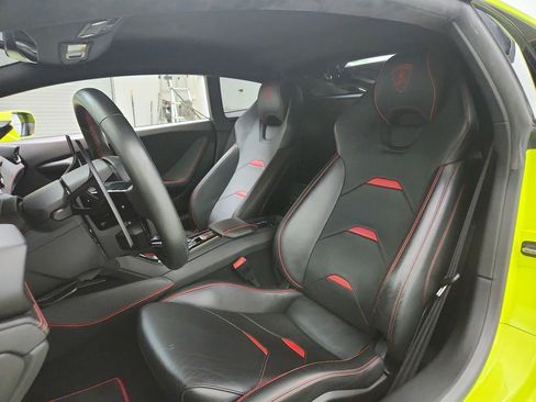 Used 2020 Lamborghini Huracan EVO image 14