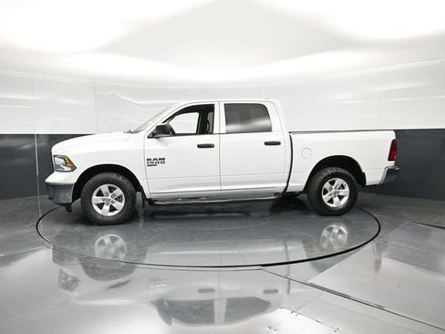 Used 2022 RAM 1500 Classic SLT AWD/4WD image 7